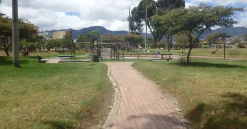 PARQUE TORREMOLINOS CALLE 17 SUR PARQUE TORREMOLINOS CALLE 17 SUR